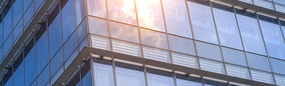 UV-Resistant Glass Experts&nbsp;in Pine Hills, FL